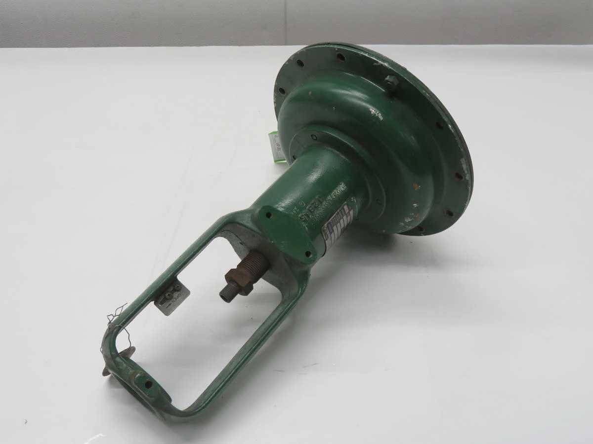 Fisher 657-ES Pneumatic Steel Flanged Control Valve T212118 - VALVE & ACTUATOR ASSEMBLY