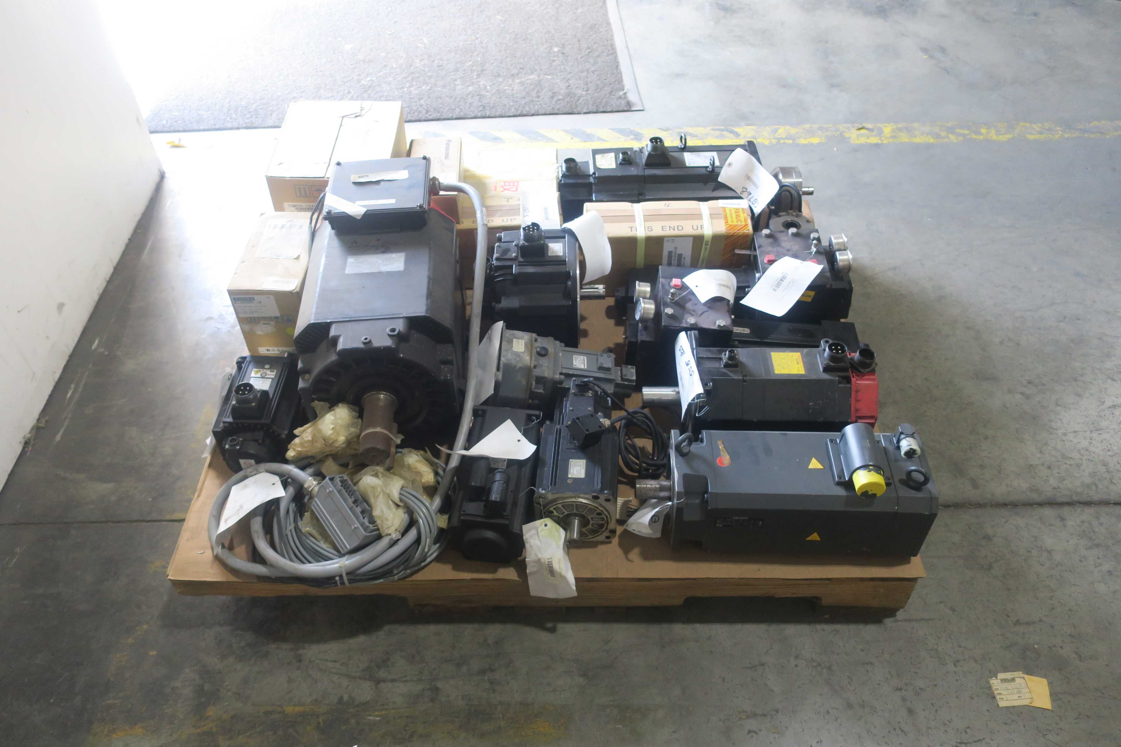 SKU 1785004 - 2 PALLETS OF ASSORTED SERVO MOTORS - SERVO MOTORS