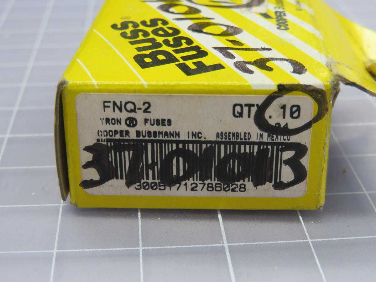 LOT OF 18 BUSSMAN FNQ-2 TIME DELAY GENERAL PURPOSE FUSE T223409 - FUSES