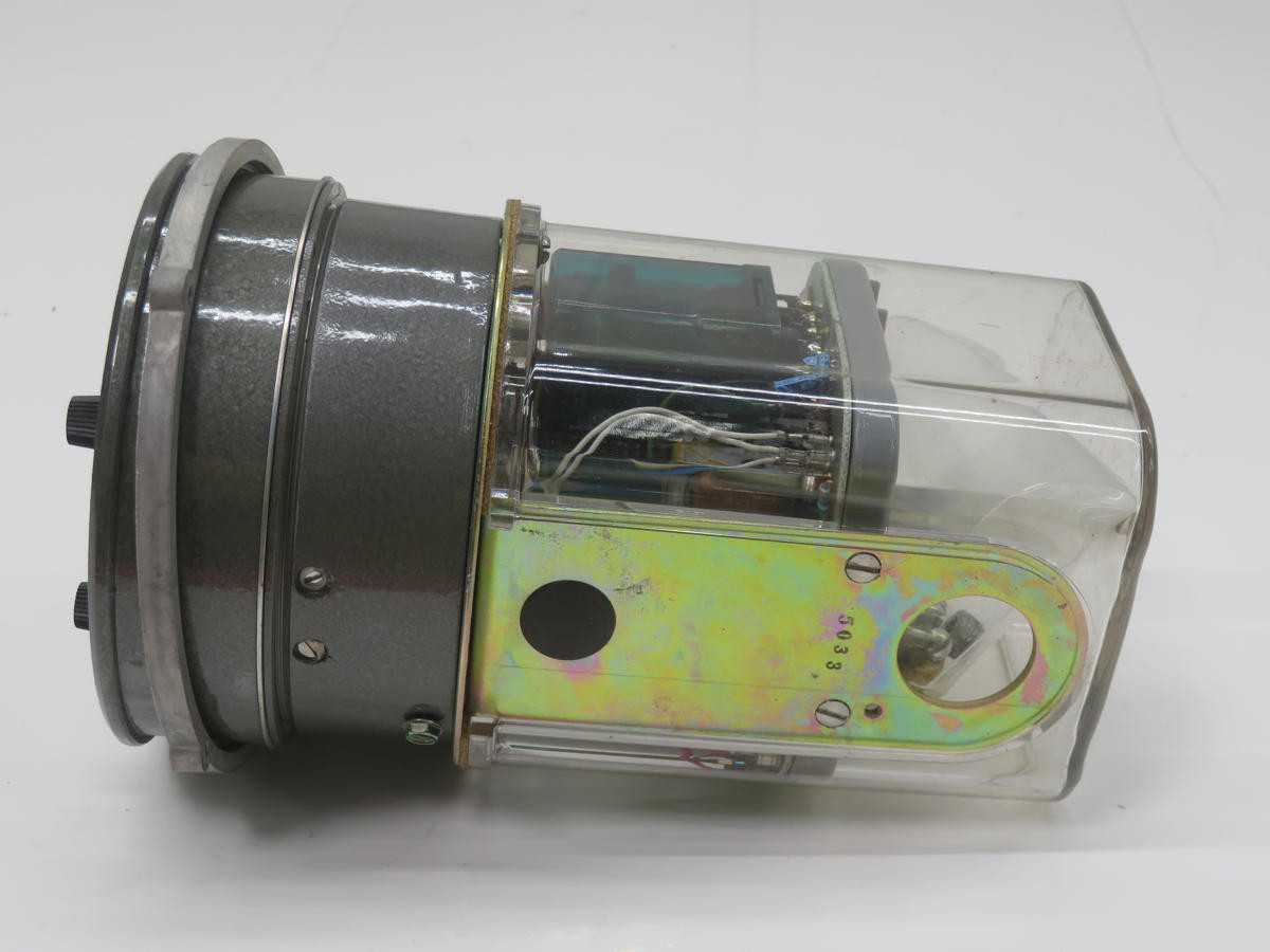 DWYER 3000 PRESSURE SWITCH GAGE - INSTRUMENTATION
