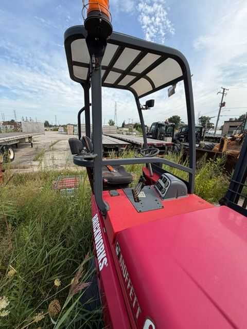 2015 Moffett M8 55.3 Diesel Forklift, 5500 lb Capacity, 120 in Max Fork Height - SIT-DOWN FORKLIFTS