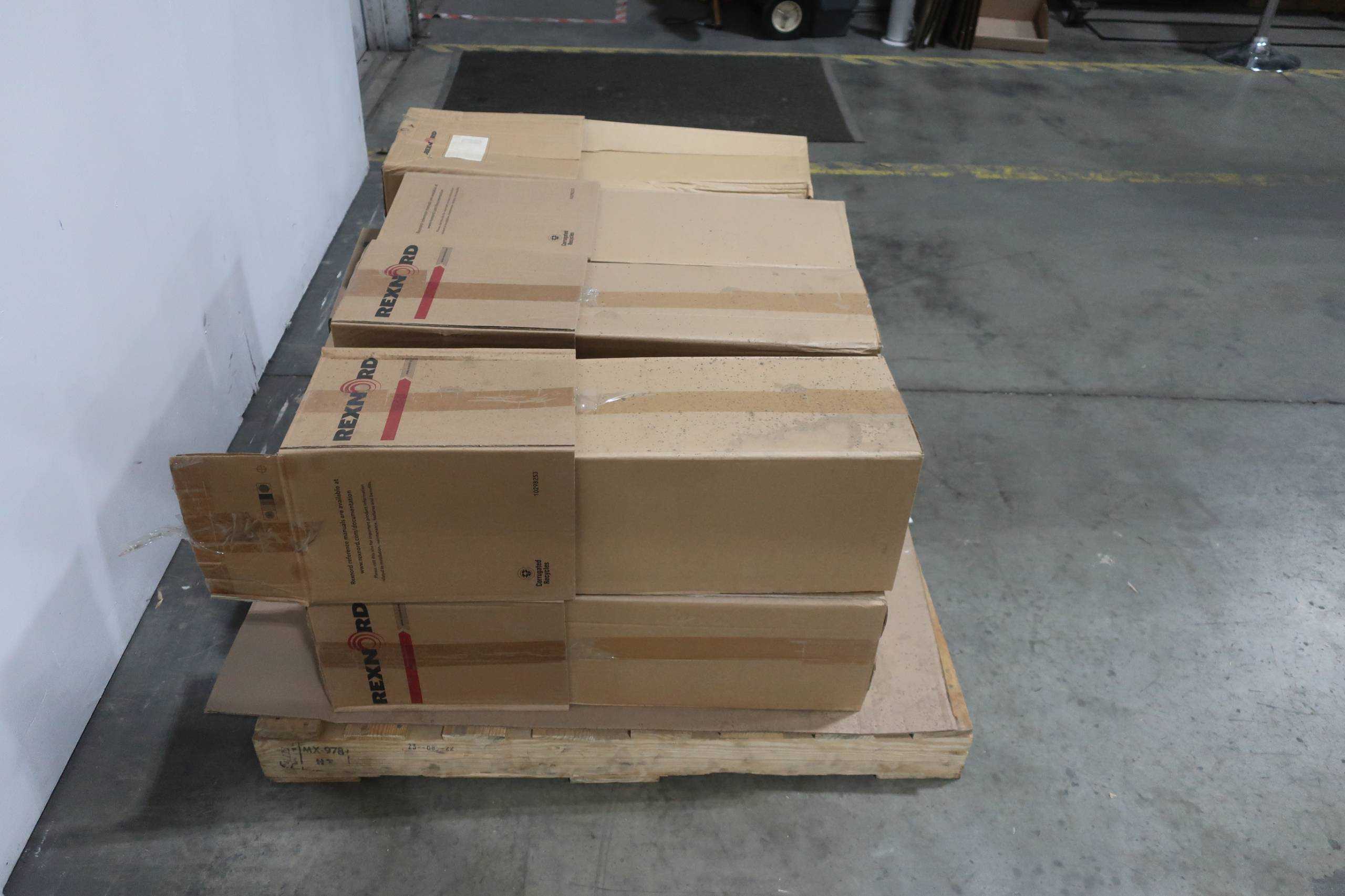 SKU 1740596 - LOT OF 9 REXNORD CHAIN CONVEYORS XLA1005LPB - CHAIN