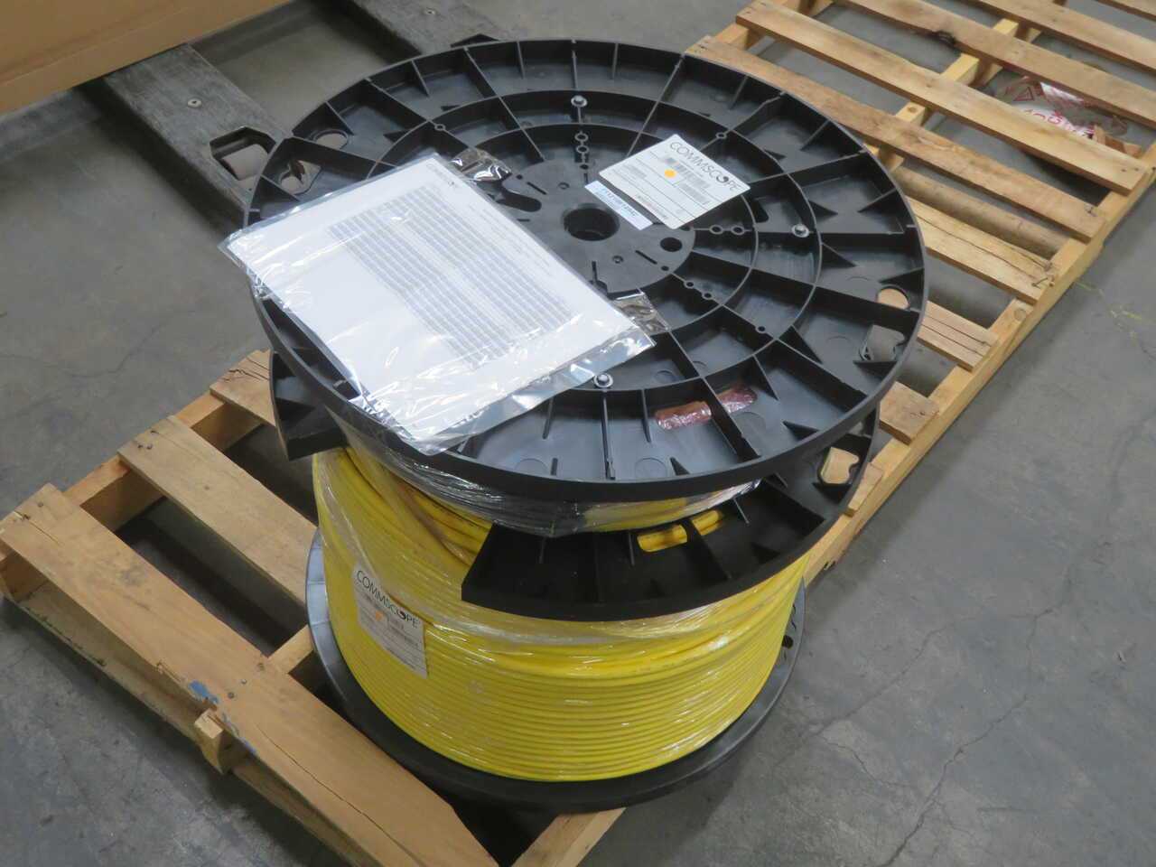 COMMSCOPE UJGMPMPCM-JCF805 FIBER OPTIC CABLE ASSEMBLY, EXACT PRODUCT TYPE UNCONFIRMED - FIBER OPTIC CABLE