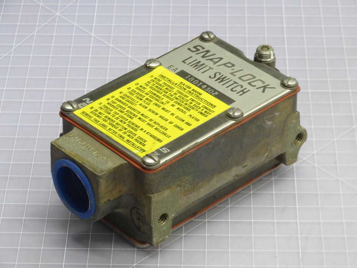 NAMCO EA180-14302 SNAP-LOCK LIMIT SWITCH T234458 - SWITCHES