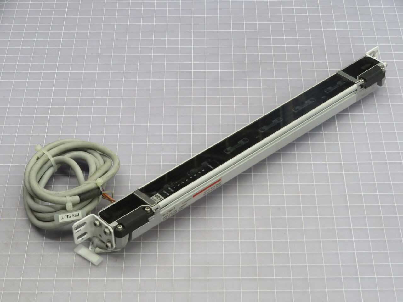 KEYENCE CORP SLC16HT LIGHT CURTAIN TRANSMITTER T245353 - SENSORS