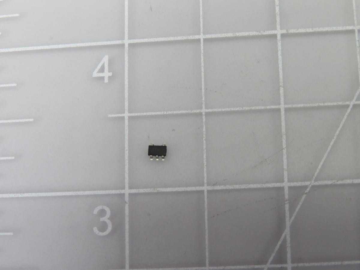 LOT OF 2000 ANALOG DEVICES 7629478 STK JJ-071 IC VOLTAGE REGULATOR ADP122AUJZ T193578 - ELECTRICAL COMPONENTS