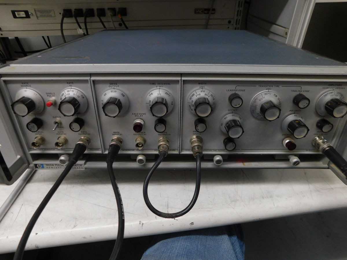HP 1900A 1906A 1908A 1915A PULSE GENERATOR M7626 - SIGNAL CONDITIONERS