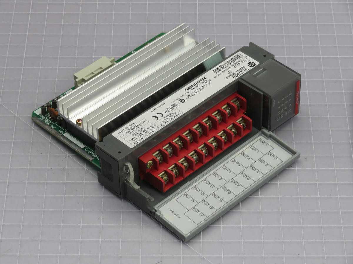 ALLEN BRADLEY 1746-OA16 SLC500 OUTPUT MODULE T230205 - INDUSTRIAL PARTS