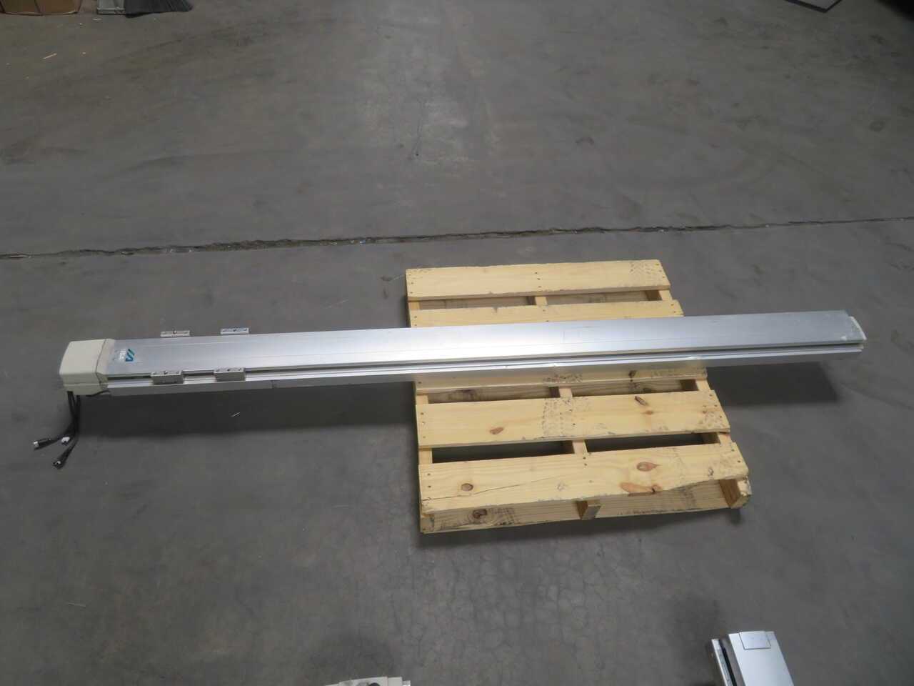 IAI ISA-LXUWX-I-400-20-1800-T2-M-AQ-C-L-RT ACTUATOR 400W 1800MM STROKE - SERVO