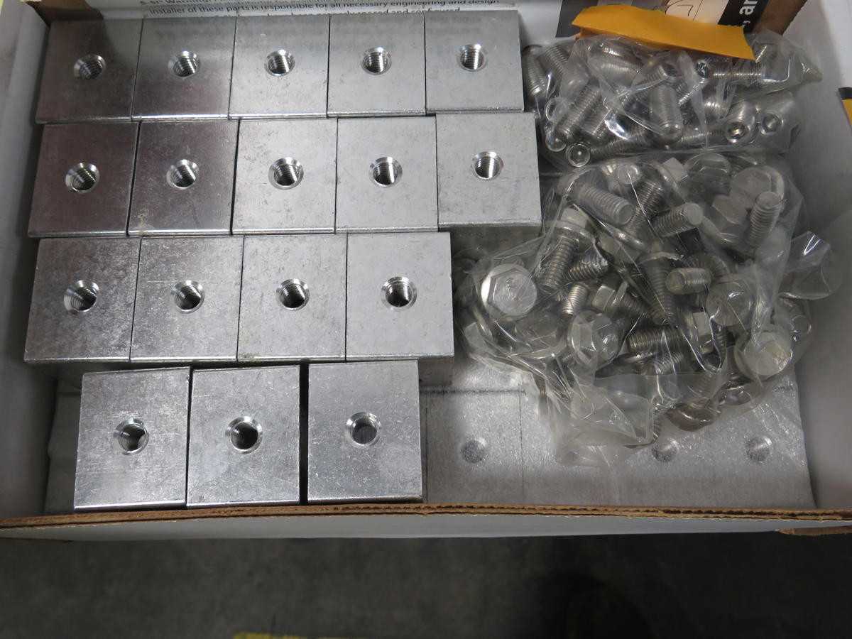LOT OF 250 S-5 S MINI STANDING SEAM CLAMP TWO SER T192127 - DEPANELING MACHINE