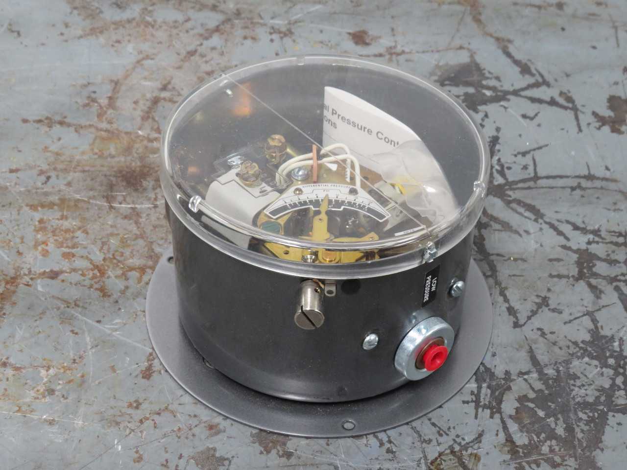MERCOID DPS-233-2-62 DOUBLE BELLOWS DIFFERENTIAL PRESSURE SWITCH T159096 - SWITCHES