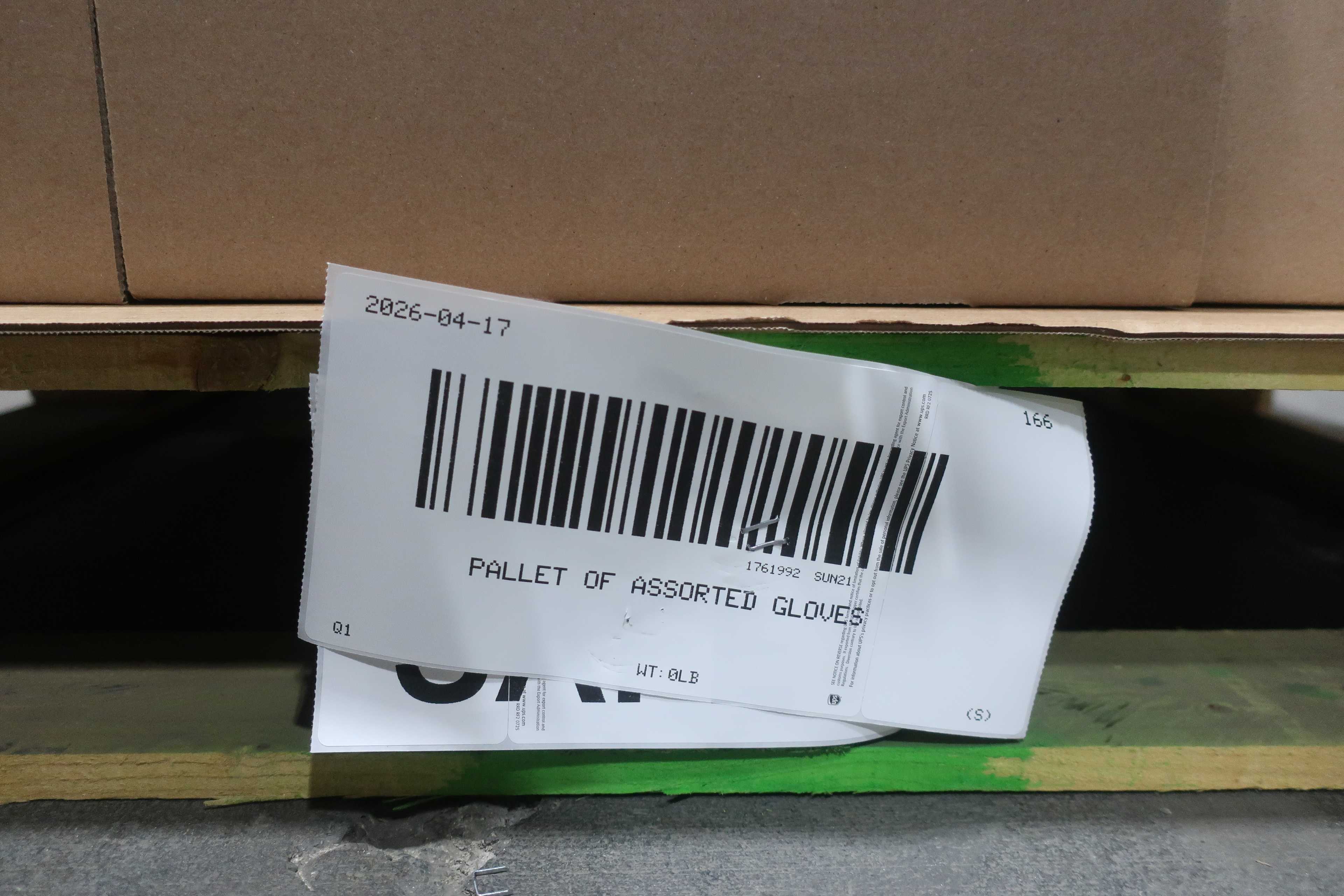 SKU 1761992 - PALLET OF ASORTED GLOVES - PPE