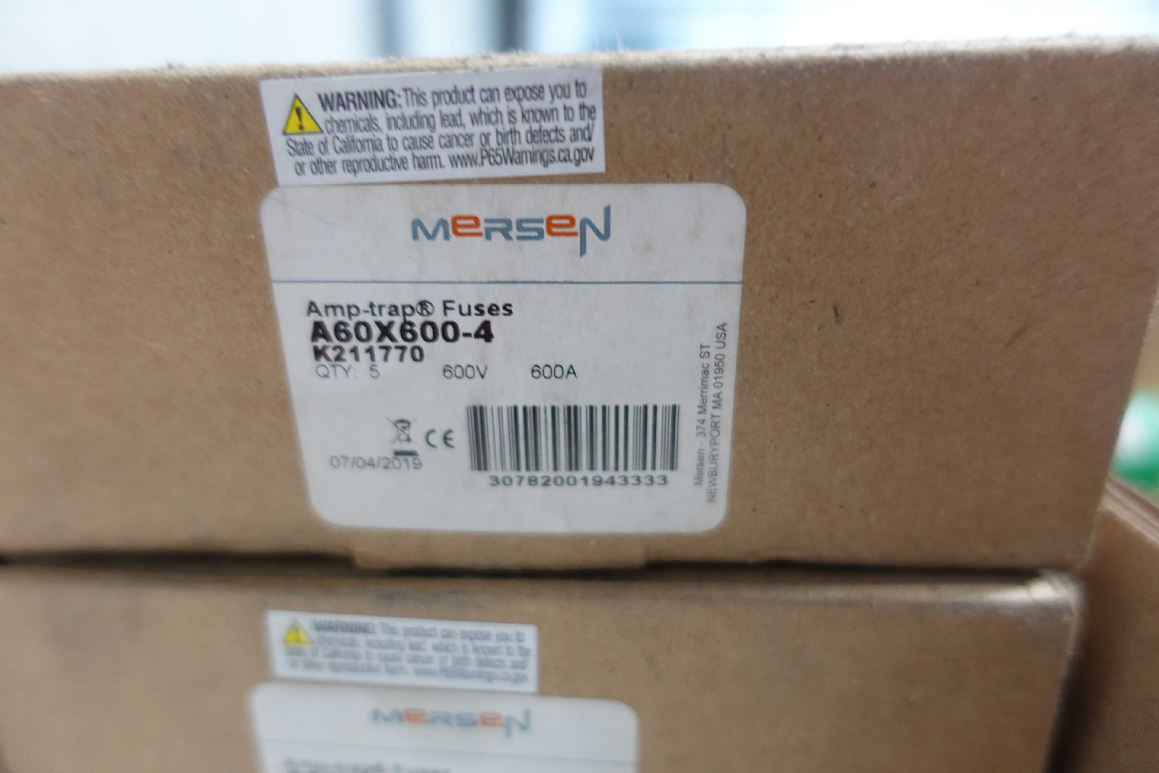 SKU 1767284 - 2 PALLETS OF ASSORTED FUSES AND FUSE HOLDERS - FUSES