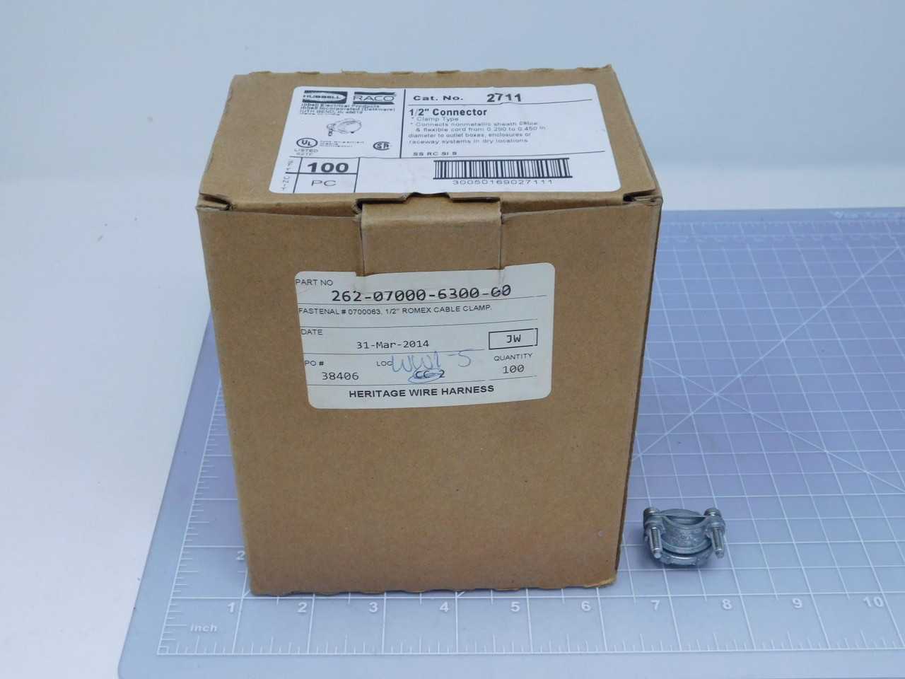 LOT OF 1000 HUBBELL 2711 1/2 IN NONMETALLIC KO SHEATHED CABLE CONNECTOR T140439 - CONDUIT