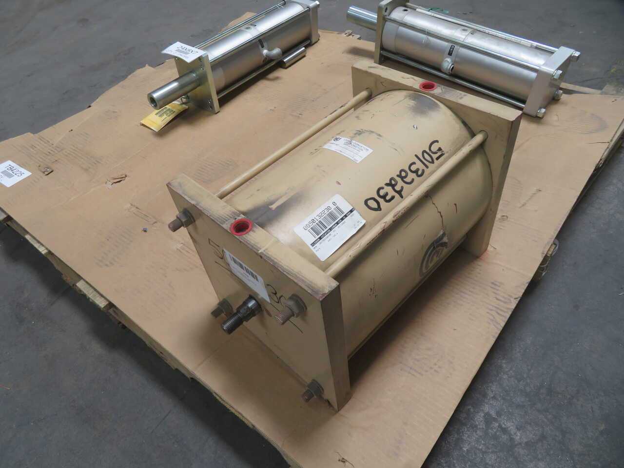 UNITED CONVEYOR 4401-140-4 578427 DOUBLE ACTING PNEUMATIC CYLINDER T270240 - PNEUMATIC CYLINDERS & ACTUATORS