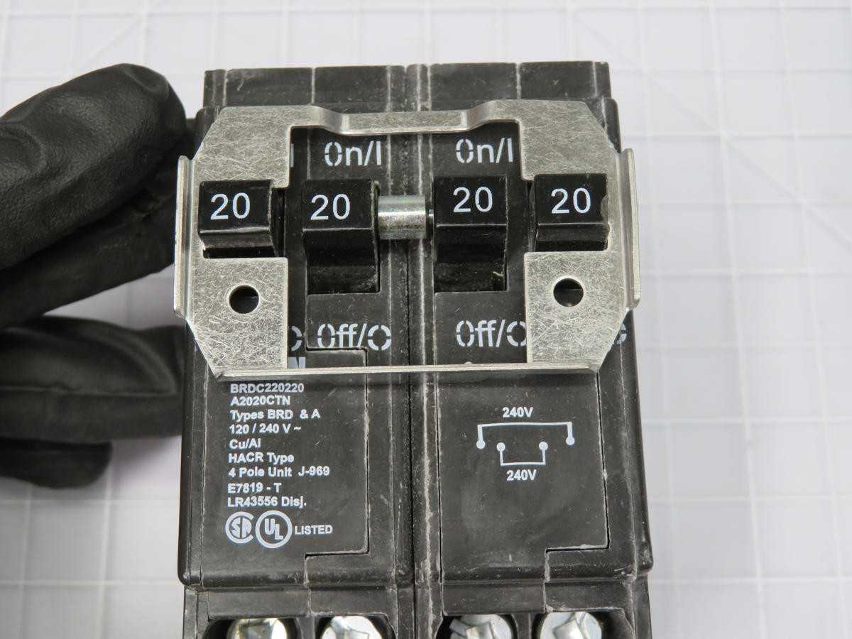 LOT OF 6 EATON BRDC220220 A2020CTN CIRCUIT BREAKER TYPE BRD 4 POLE T192255 - CIRCUIT BREAKERS