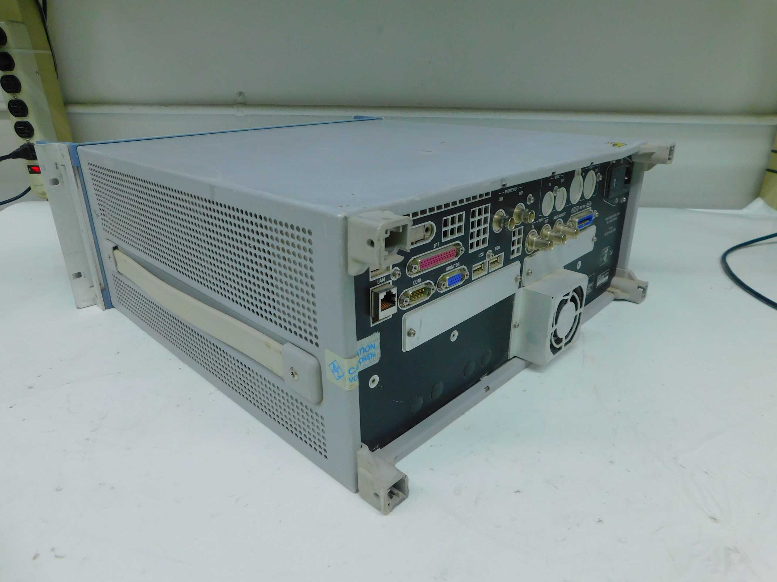 Rohde & Schwarz UPV Audio Analyzer DC 250 kHz, Options K4, B1, B3, U2 - ANALYZER