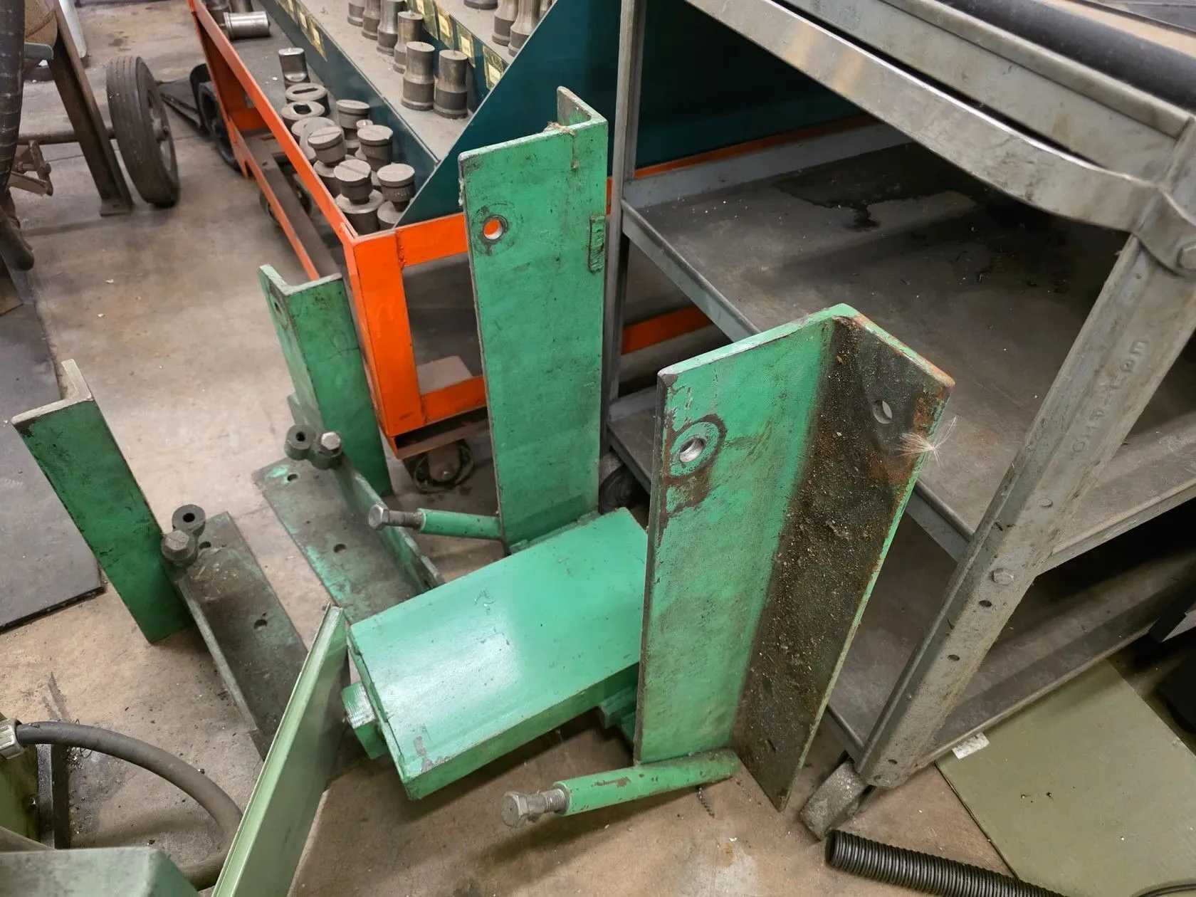 PIRANHA PII-140 HYDRAULIC IRONWORKER 6"X6"X5/8" - INCLUDES EXTENSIVE TOOLING! - IRONWORKERS