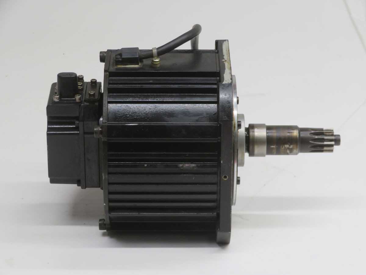YASKAWA SGMRS-12A2B-YR11 AC SERVO MOTOR T258656 - SERVO