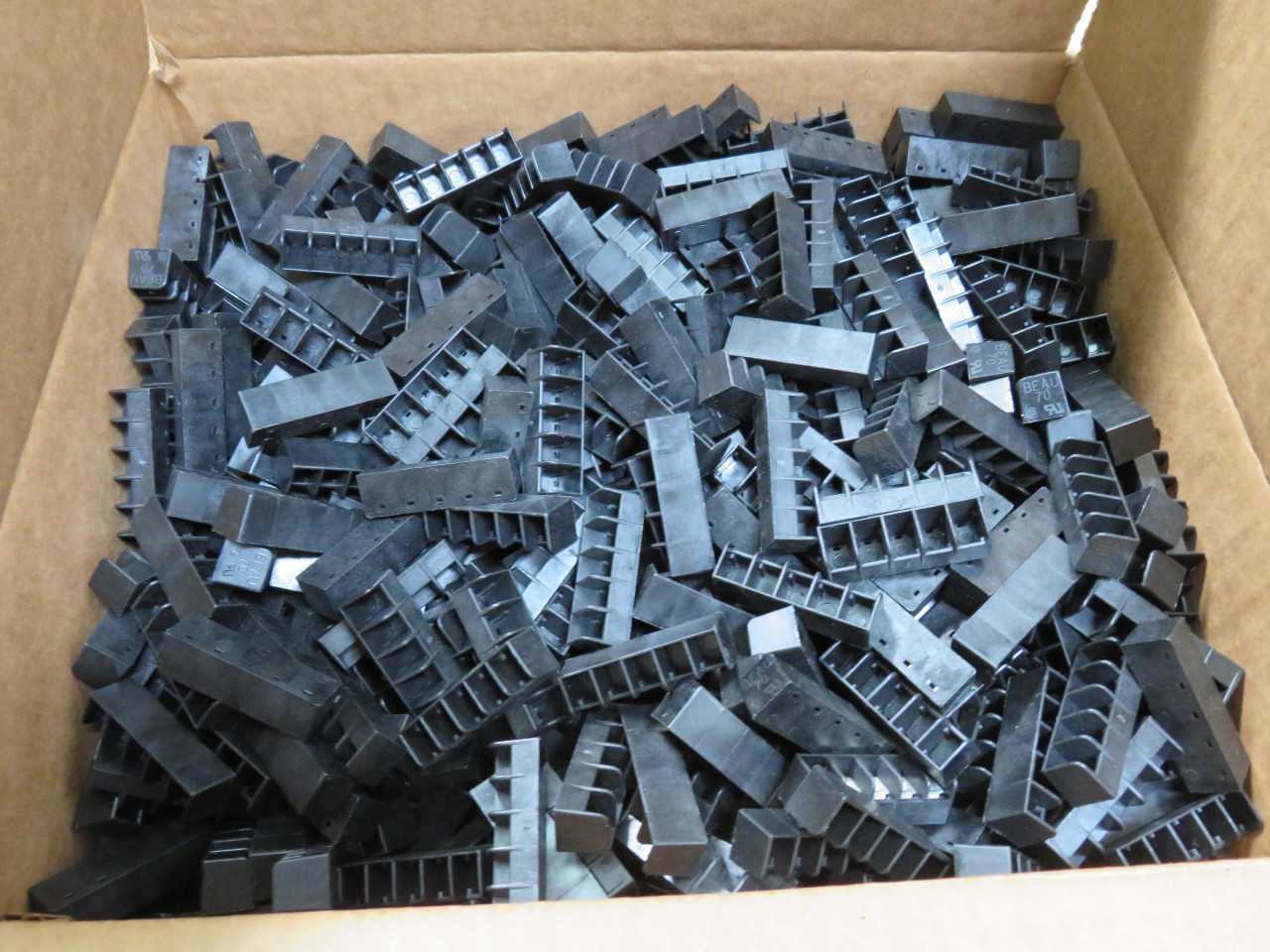 LOT OF 675 MOLEX 0387080138 SR BTS PC CS 5 MO TERMINAL BLOCKS T165312 - TERMINAL BLOCKS