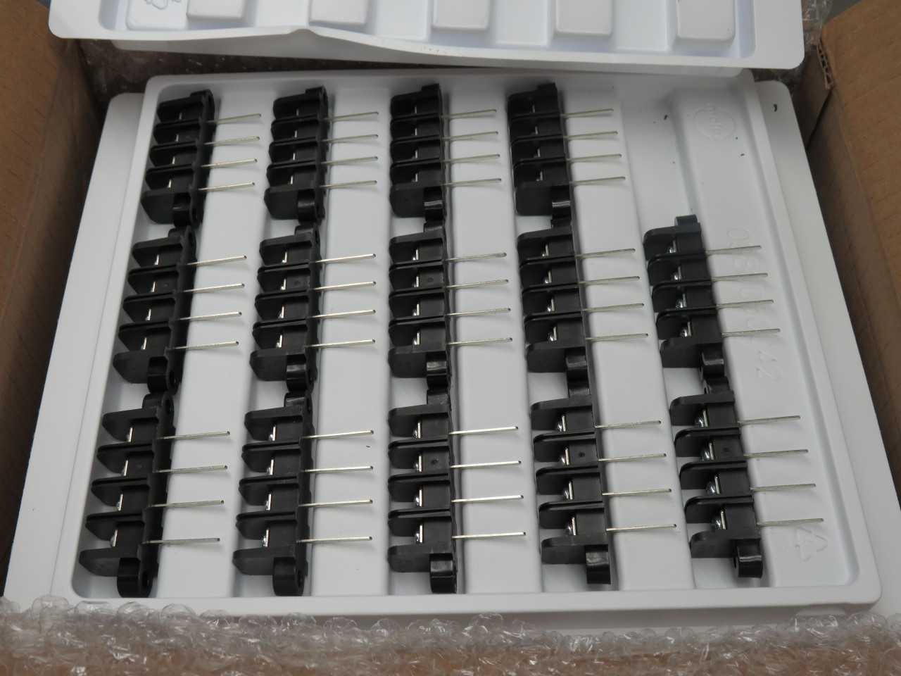 LOT OF 230 MOLEX 0386390031 CONN BARRIER STRIP 4CIRC 0.438"
T153074 - TERMINAL BLOCKS