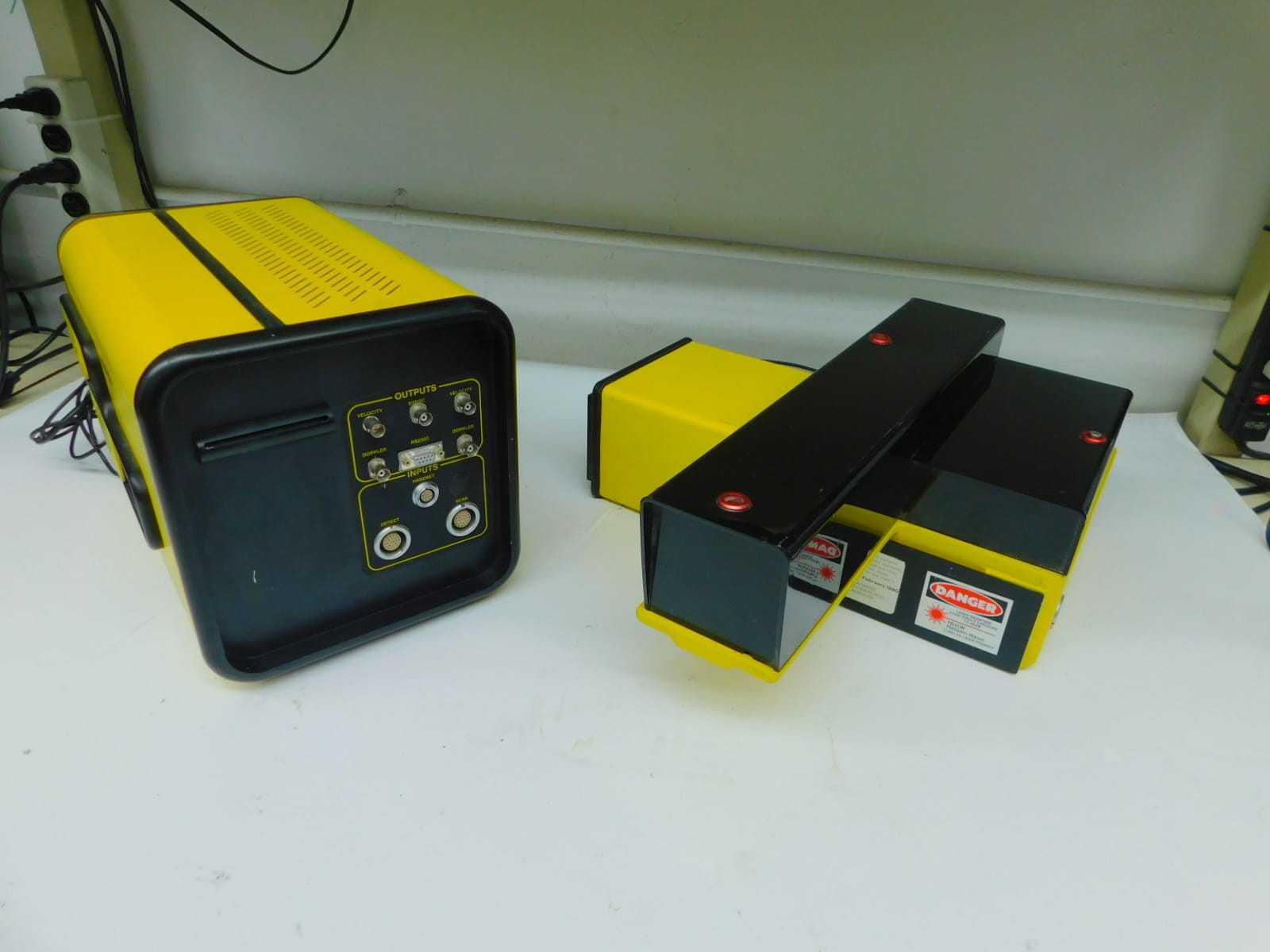 Ometron V9100 Vibration Measurement System With He-Ne Laser, DC-25 kHz, 1 mm Resolution - LAB & SCIENTIFIC