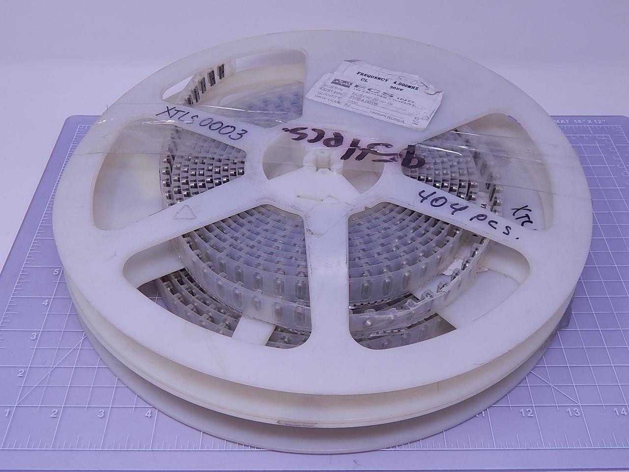 LOT OF 900 ECS ECS-040-20-5P-TR CRYSTALS T112128 - WELDING EQUIPMENT