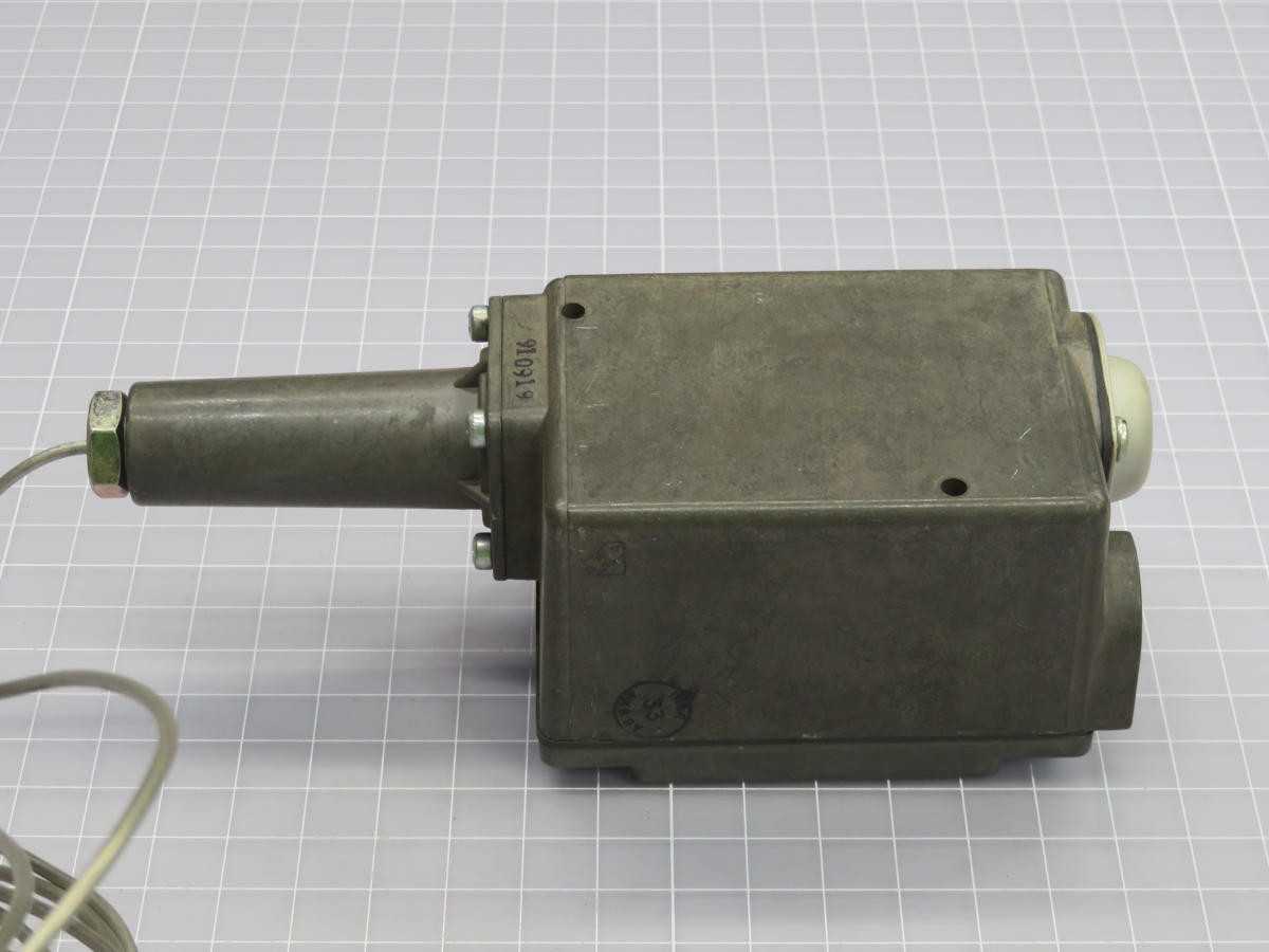 Barksdale MT1H-M251S-12 Temperature Switch T239152 - TEMPERATURE CONTROL COMPONENTS