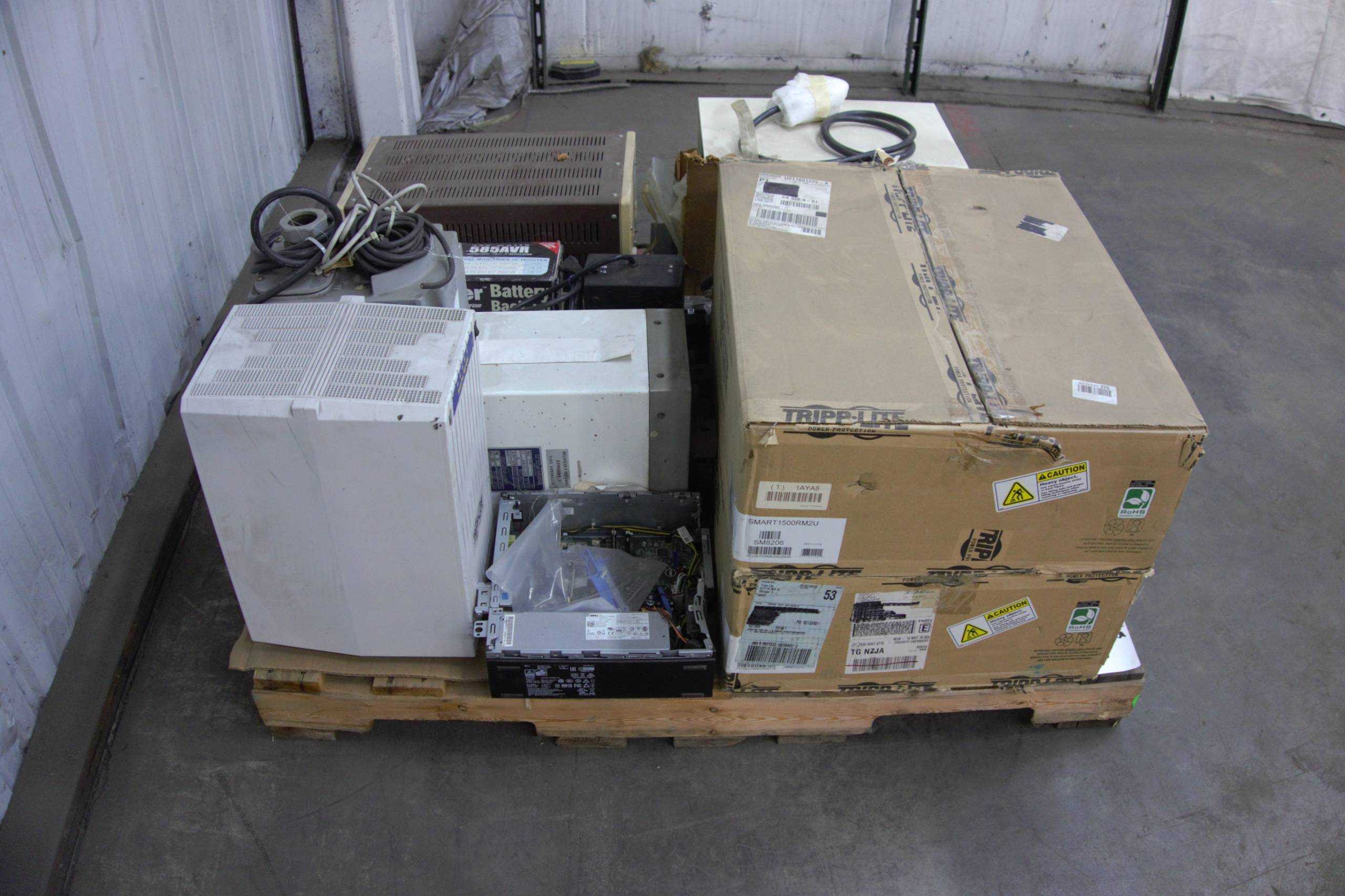 SKU 1786690 - PALLET OF ASSORTED BATTERY BACKUP COMPUTER AND PERIPHERAL UPSS SYSTEMS - UPS BATTERY