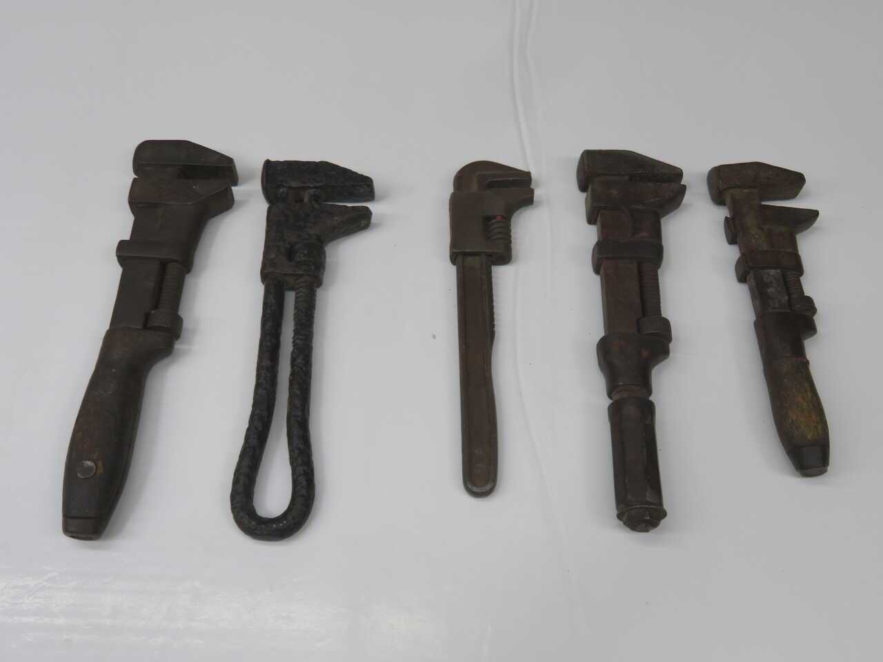 LOT OF 27 WHOLESALE LOT OF VINTAGE TOOLS - HAND TOOLS