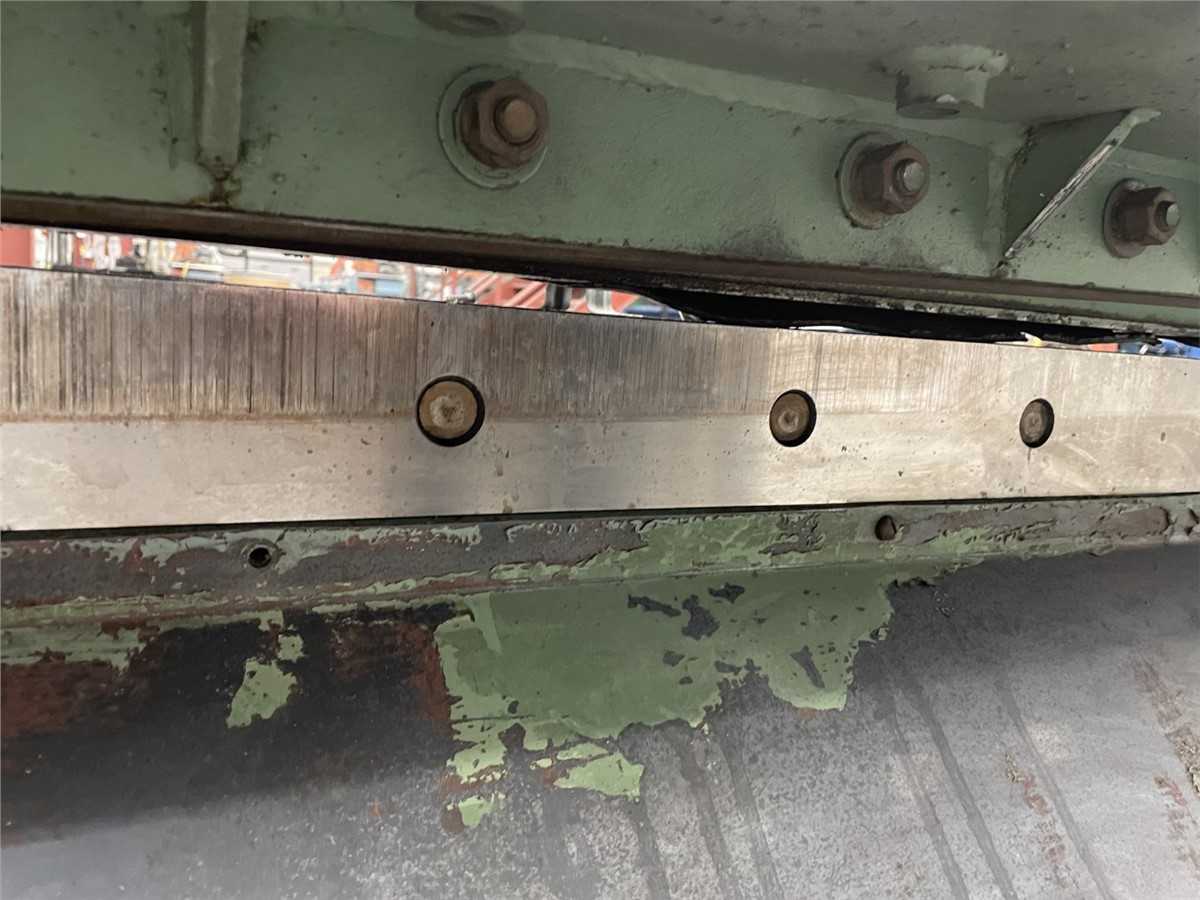 FAMCO Shear, 14 Gauge, Model E12400, 72" Cutting Width - METAL SHEARS