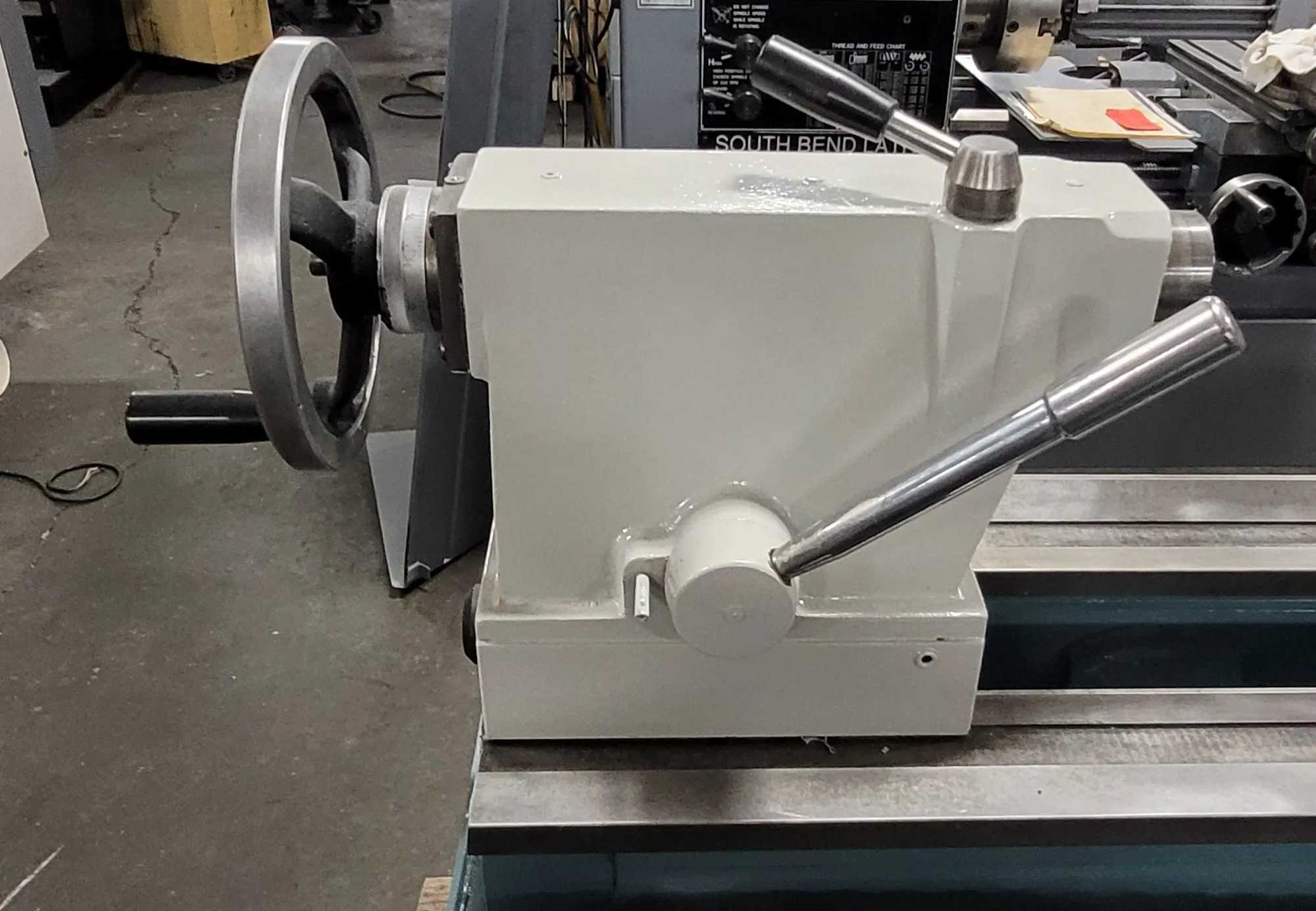 SOUTHWESTERN INDUSTRIES TRAK TRL 1745P CNC LATHE 10" CHUCK 7.5HP 2200RPM - CNC LATHES