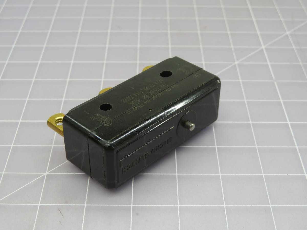 LOT OF 59 HONEYWELL BA-2R-P7 LIMIT SWITCH T224046 - SWITCHES