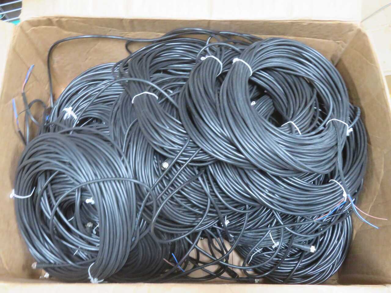 LOT OF 33 PHOENIX CONTACT 1405956 SENSOR/ACTUATOR STRAIGHT SOCKET CABLE ASSEMBLY T272058 - CABLE