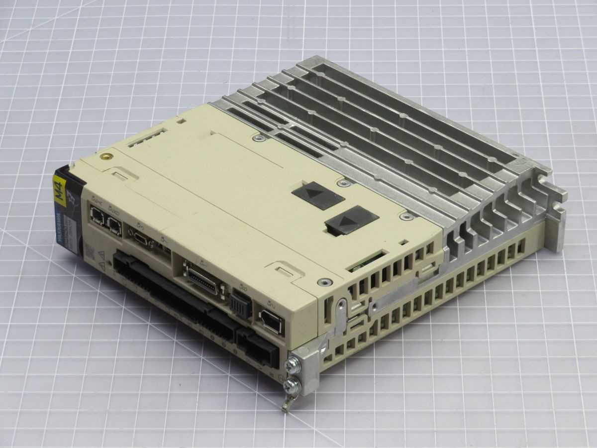 YASKAWA SGD7S-2R8A20A SERVO AMPLIFIER T256762 - SERVO