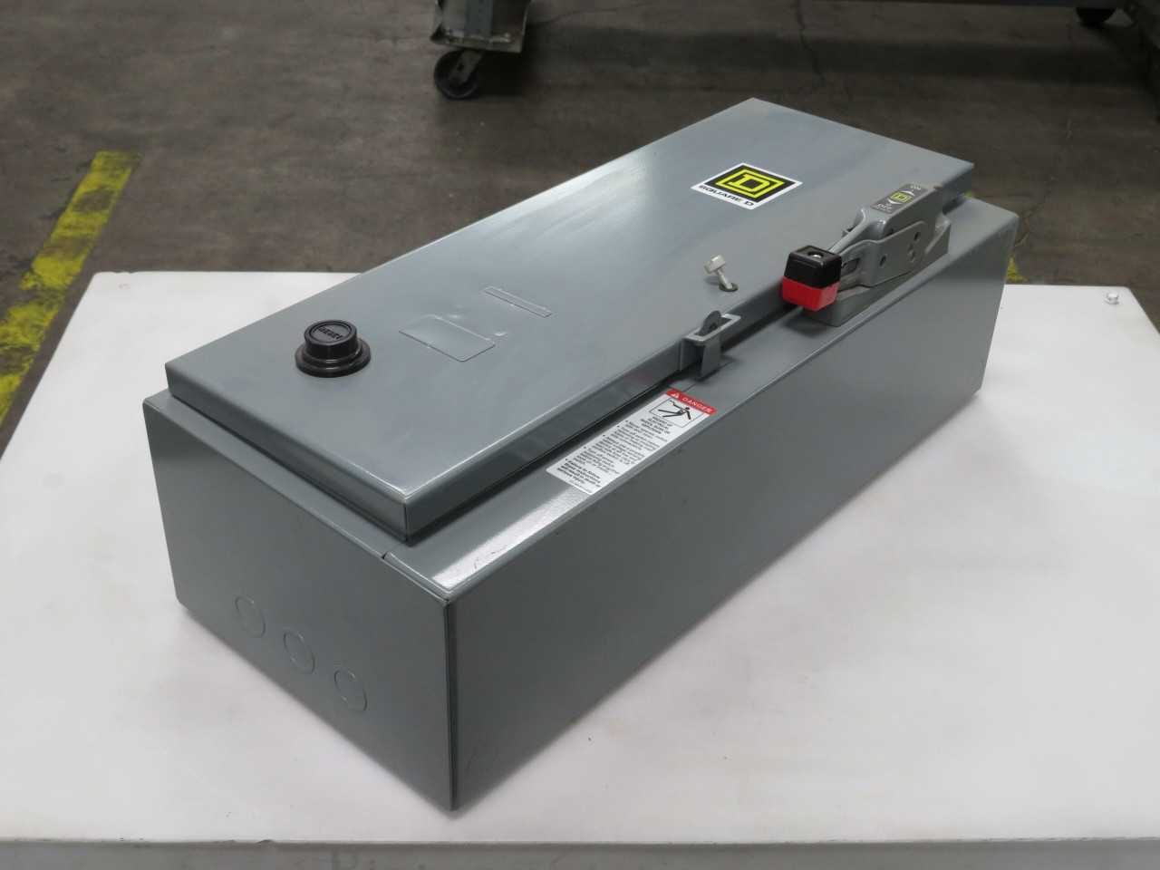 SQUARE D 8538SBG11V06 AC COMBINATION MOTOR STARTER 30A TYPE 1 200-230 V T185069 - MISCELLANEOUS