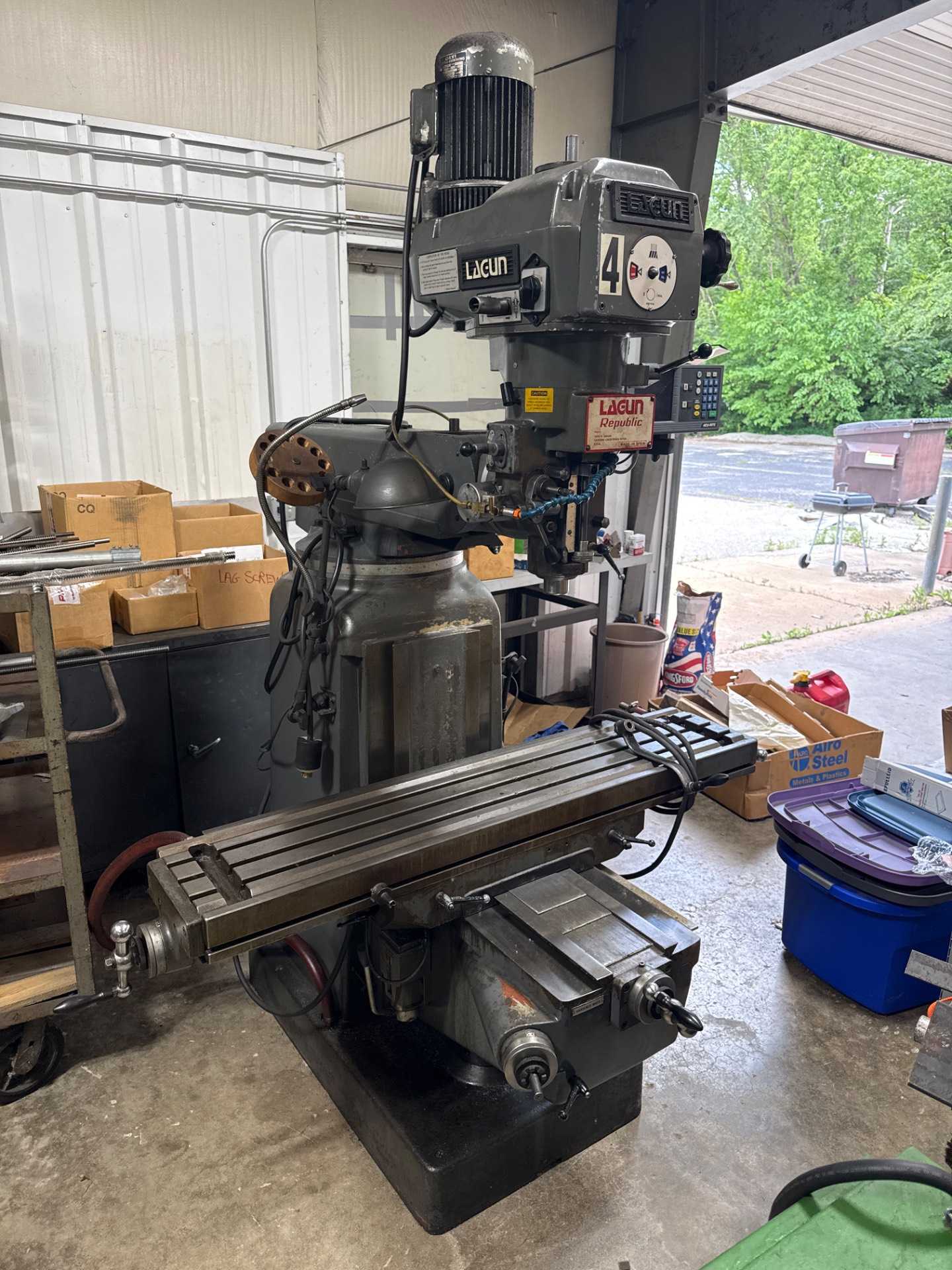 LAGUN FTV-2SE Vertical Milling Machine, 3 HP, R8 Spindle, 4250 RPM, 54x11 in Table - VERTICAL MILLING MACHINES