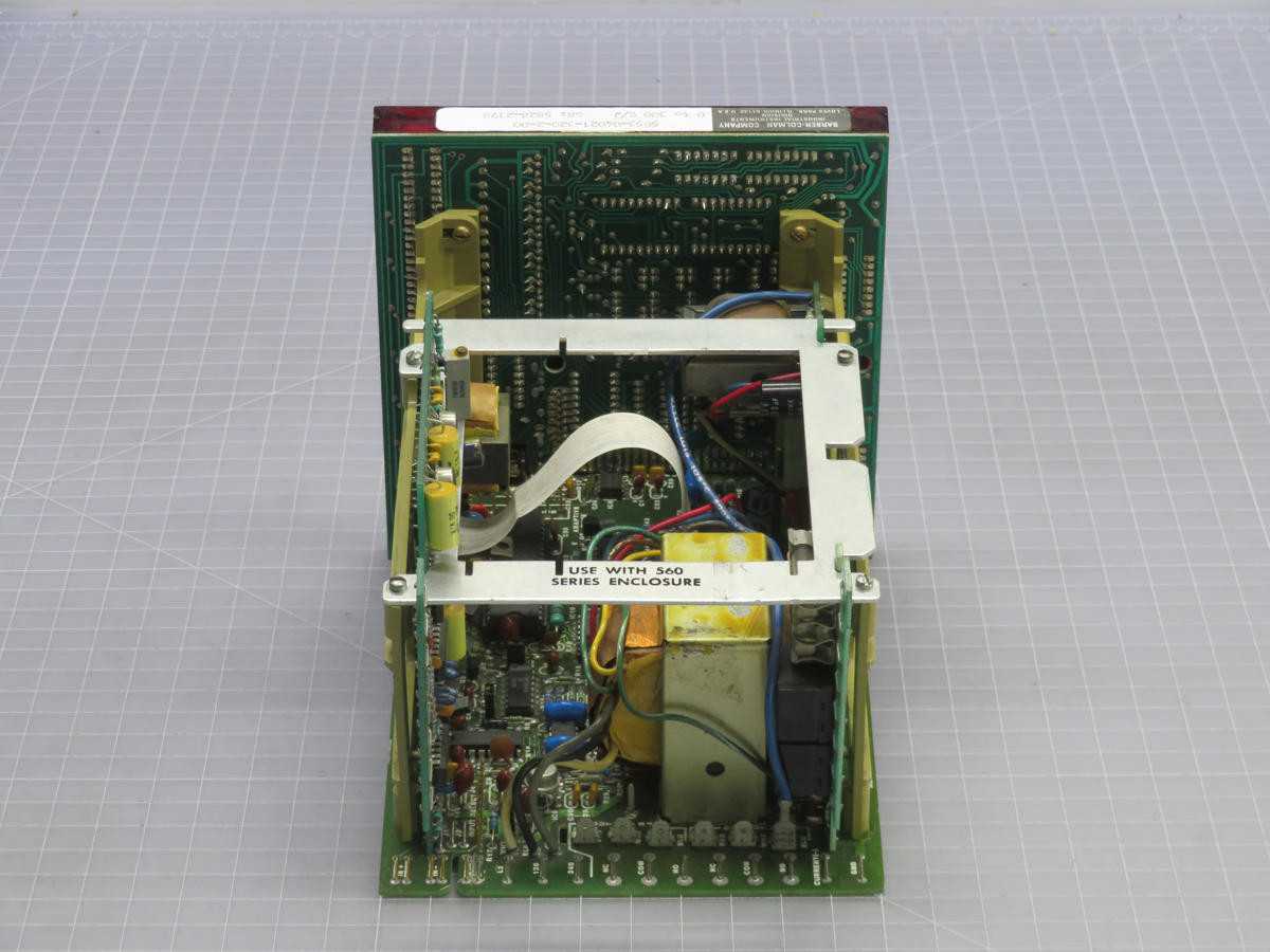 BARBER COLMAN 5653-0402-1-320-2-00 TEMPERATURE CONTROLLER T235111 - AUTOMATION & CONTROLS