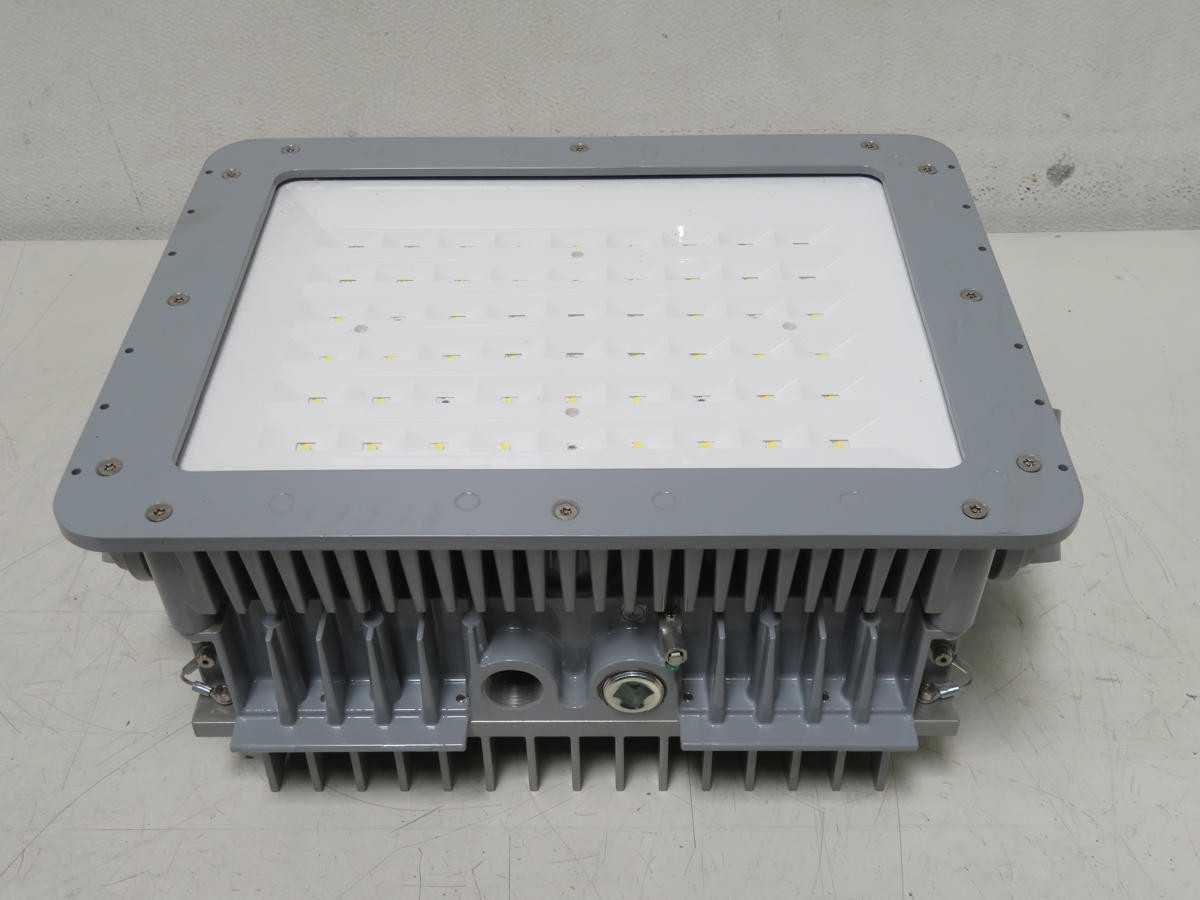 EATON FMV13LCY/UNV34 CHAMP LED FLOODLIGHT FMVA LED FIXTURES GEN. II - UNV1 T205166 - LIGHT FIXTURES