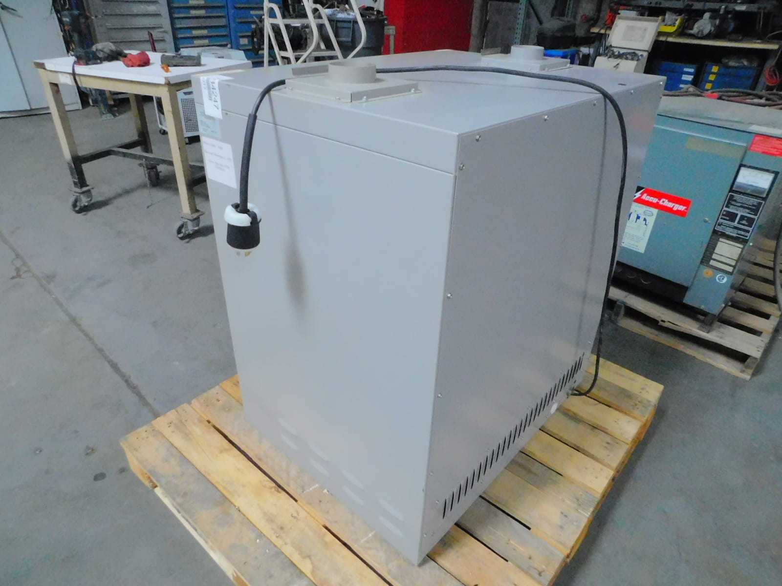 VWR 1670 High Performance Horizontal Air Flow Laboratory Oven - LAB & SCIENTIFIC