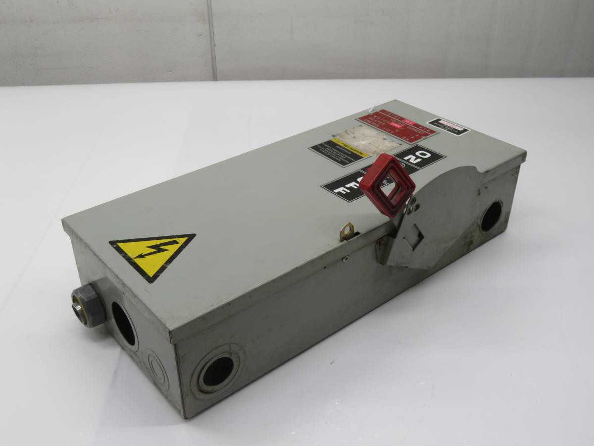 GE TH4323 SAFETY SWITCH T228131 - DISCONNECT SWITCHES