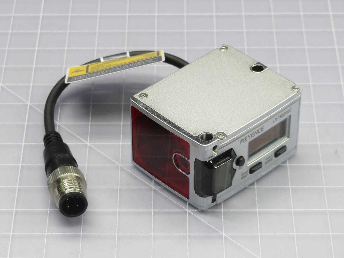 KEYENCE LR-TB5000C LASER SENSOR
W/ M12 CONNECTOR T222777 - SENSORS