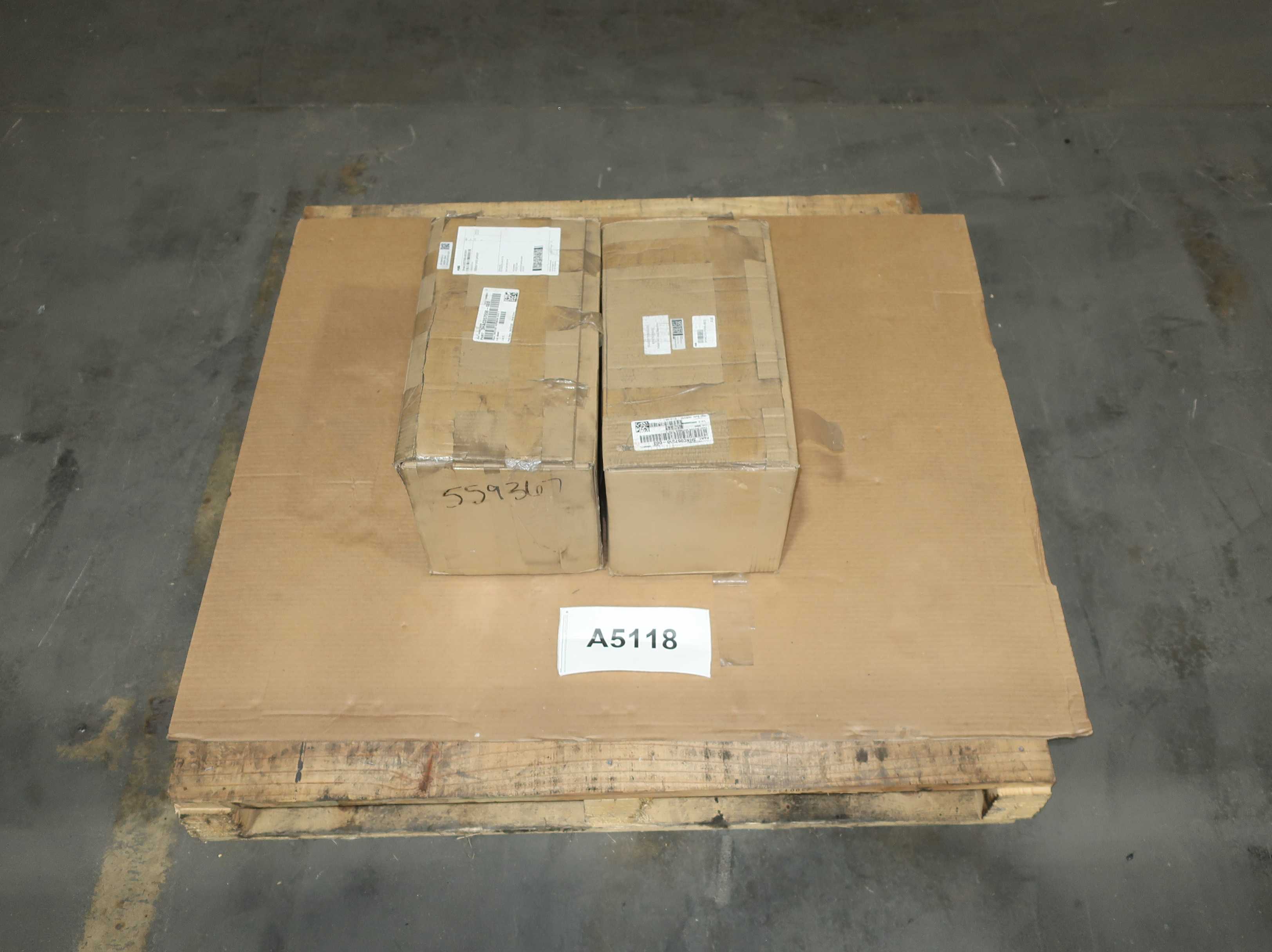 LOT OF 2 ABB SERVO MOTORS - SERVO MOTORS