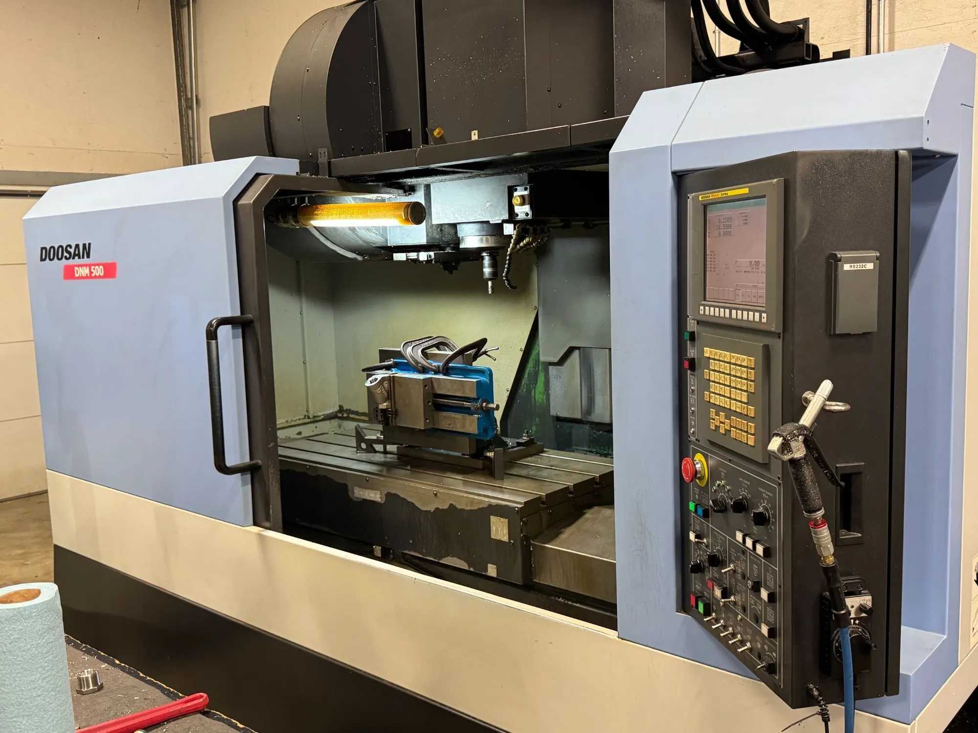 2009 Doosan DNM 500 CNC Vertical Machining Center with FANUC Control & High Pressure Coolant - VERTICAL MACHINING CENTERS