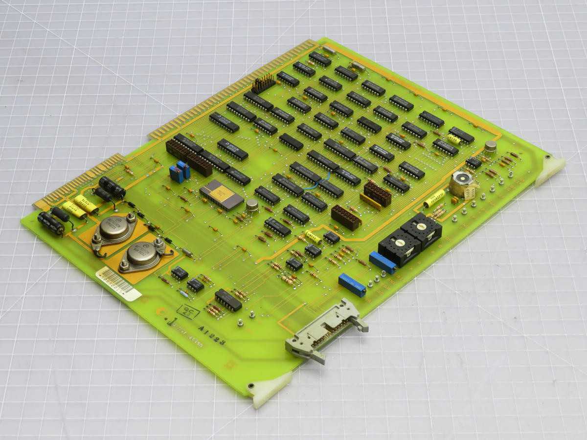 CINCINNATI MILACRON 3-531-3654A CONTROL / INTERFACE BOARD T215422 - OPERATOR CONTROLS
