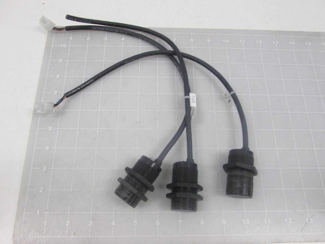 LOT OF 3 ALLEN BRADLEY 875CP-N20NP30-A2 CAPACITIVE PLASTIC CABLE ASSEMBLY T62866 - CORDSET CABLES