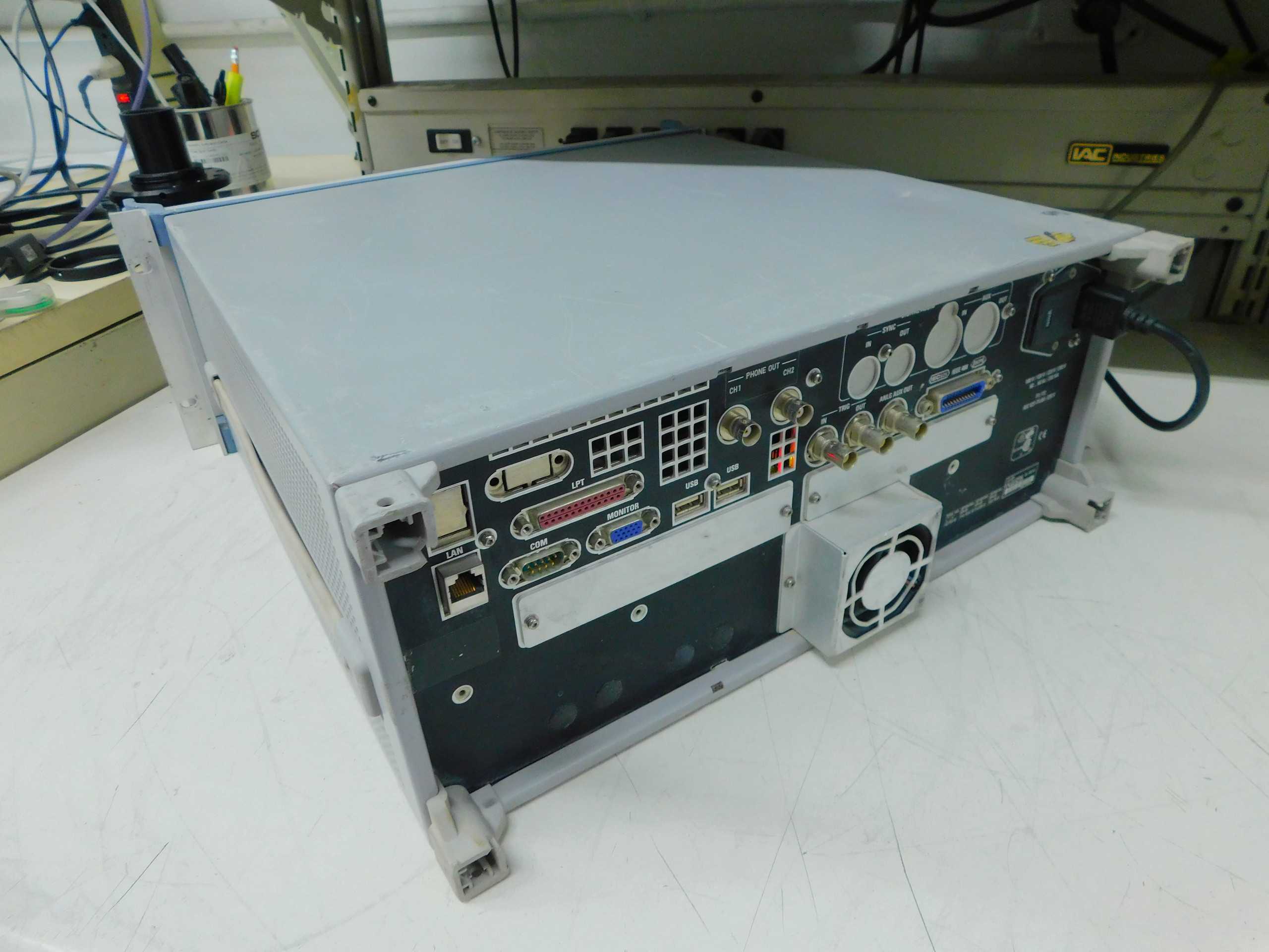 ROHDE & SCHWARZ UPV AUDIO ANALYZER DC..250 KHZ, OPTION K4,B1,B3,U2 - ANALYZER