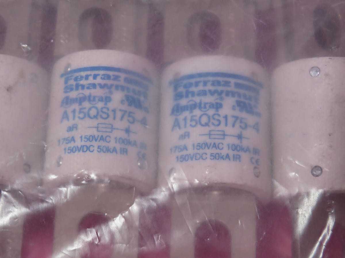 LOT OF 18 FERRAZ SHAWMUT A15QS175-4 MERSE 175A 150VAC 100KA 152 VDC 50 KA IR FUSE KT422 - FUSES