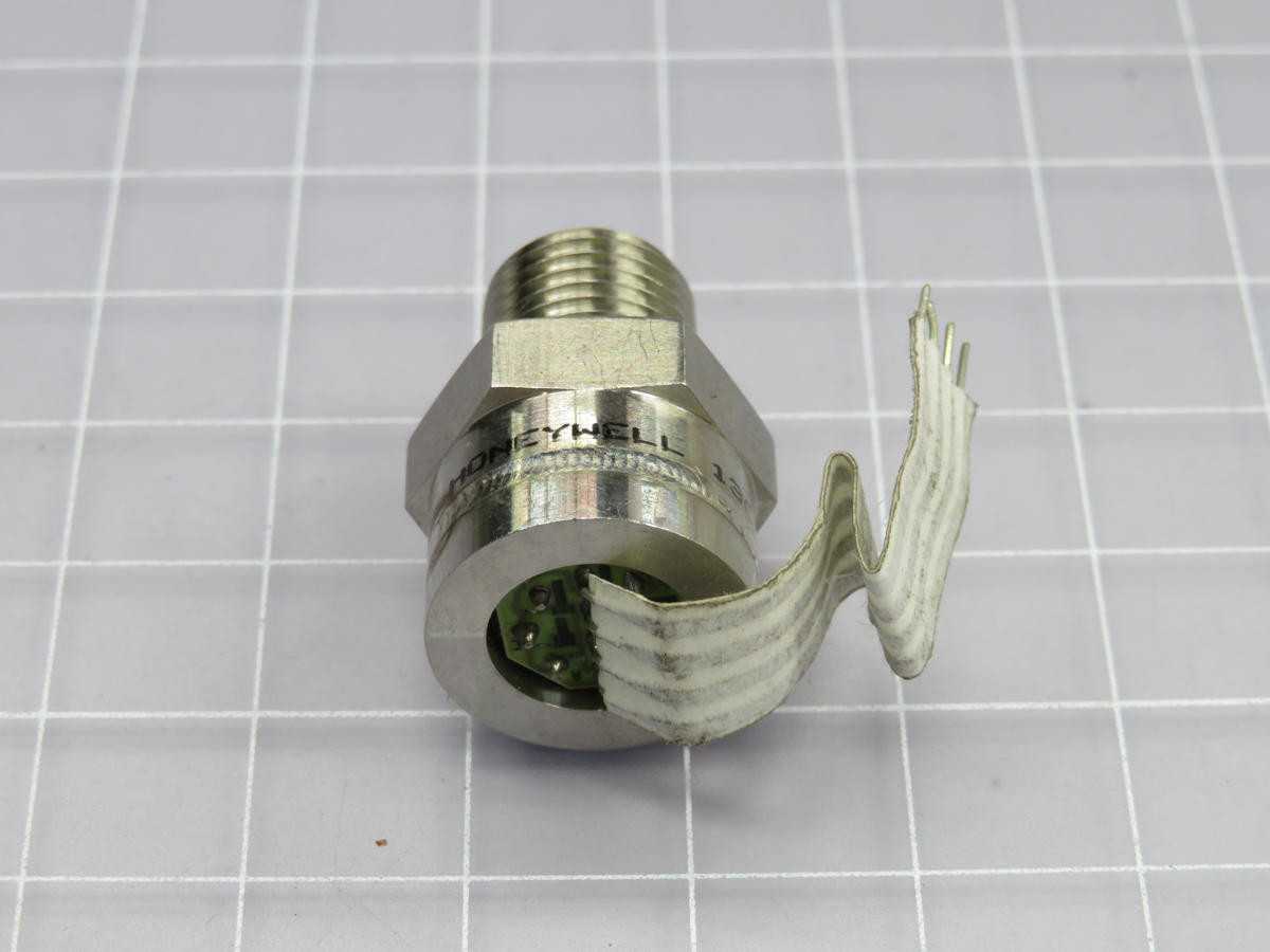 LOT OF 3 HONEYWELL 13C2000PS5L SENSOR 2000PSIS 1/4"NPT .102V T223619 - SENSORS