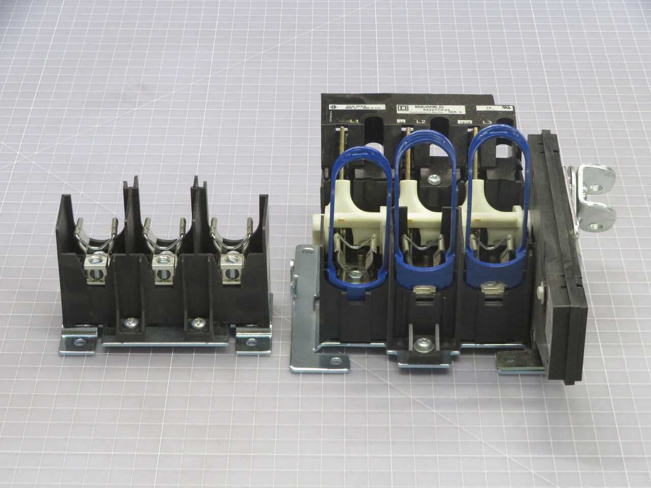 SQUARE D 9422ATCF331 DISCONNECT SWITCH T245445 - DISCONNECT SWITCHES